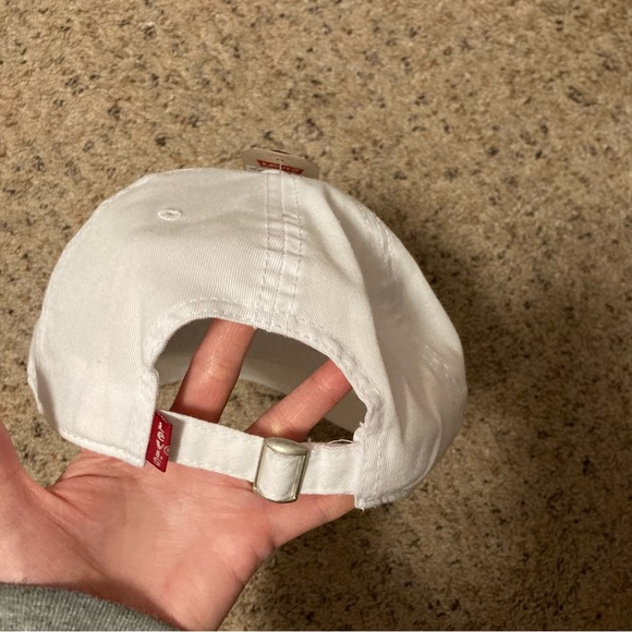 Brand new Levi’s white canvas logo baseball dad hat cap adjustable unisex - Picture 4 of 7